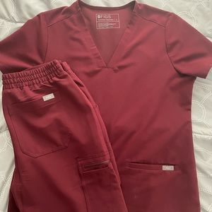 FIGS Burgundy Scrub set